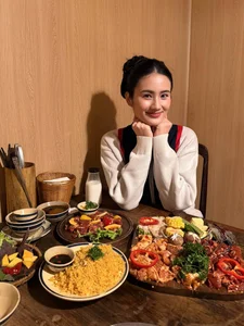 Vietnamese Celebrity Updates: Phuong Oanh's New Look and Viet Huong's Anniversary - image 35