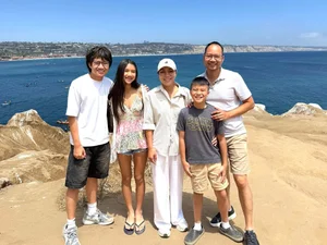Vietnamese Celebrity Updates: Phuong Oanh's New Look and Viet Huong's Anniversary - image 41