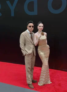 Vietnamese Celebrity Updates: Phuong Oanh's New Look and Viet Huong's Anniversary - image 54