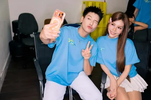 Vietnamese Celebrity Updates: Phuong Oanh's New Look and Viet Huong's Anniversary - image 20