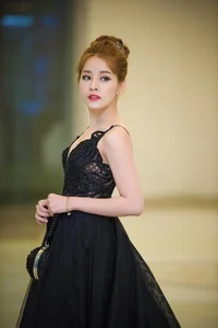 Chi Pu Fashion Gallery: 10 Stylish and Glamorous Portraits of the Star - image 1