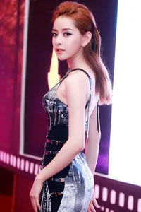 Chi Pu Fashion Gallery: 10 Stylish and Glamorous Portraits of the Star - image 3