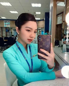 Where Is She Now? The Vietnam Airlines Flight Attendant Who Broke the Internet - image 0