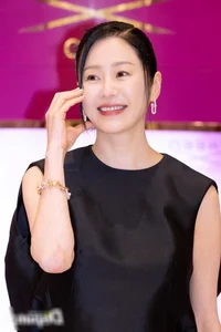 84-Year-Old Piano Master Liu Shikun Welcomes New Born Son with Pipa Princess - image 10