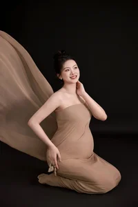 Volleyball Star Thu Hoai Announces Pregnancy and Shares Joy of First Child - image 1