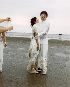 9X Singer Viral Mud-Themed Wedding Photos Receive Support from Showbiz Stars - image 5