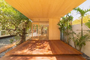 Modern Minimalist Glass and Wood Forest Retreat: A Serene One-Story Sanctuary for Slow Living and Nature Immersion - image 3