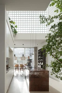 Exploring the Innovative Stacked Architecture of the 5-Story Light House - image 7