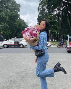 The Admirable Luxury Lifestyle of a Viet Kieu Hot Girl - image 7
