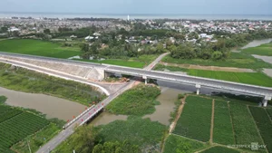 The Transformation of Quang Ngai Coastal Road Boosts Central Vietnam Tourism - image 5