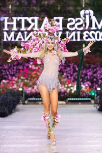 Miss Earth Contestants Bring Nature and Wildlife to Life in Stunning National Costumes - image 3