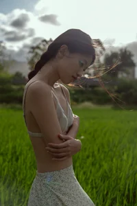 YiTuYu Art Language Vol.9804: Exquisite Portrait Photography Featuring Lu Mi - image 11