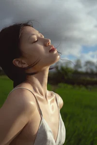 YiTuYu Art Language Vol.9804: Exquisite Portrait Photography Featuring Lu Mi - image 24