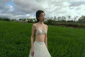 YiTuYu Art Language Vol.9804: Exquisite Portrait Photography Featuring Lu Mi - image 27