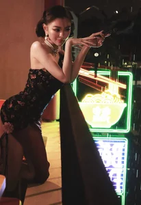 Trang Nemo Sets Social Media Ablaze with Bold and Trendy Fashion Choices - image 8