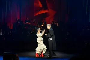 Hong Nhung Reimagines Hanoi Memories with Iconic Loudspeakers at Live Concert - image 8