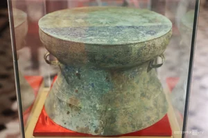 Historical Treasures in Ho Chi Minh City: A Showcase of Rare Multi-Material Antiques and Cultural Heritage - image 10