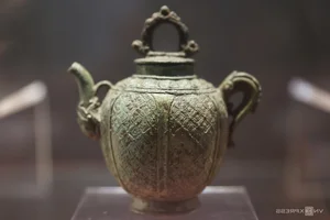 Historical Treasures in Ho Chi Minh City: A Showcase of Rare Multi-Material Antiques and Cultural Heritage - image 1