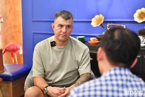Coach Cristiano Roland Envisions a Bright Future for Vietnamese Football Following the Park Hang-seo Era - image 7