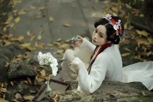 Exploring Aesthetic Elegance in YiTuYu Art Language Vol.7052 Featuring Yuan Bao - image 17