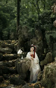 Exploring Aesthetic Elegance in YiTuYu Art Language Vol.7052 Featuring Yuan Bao - image 12