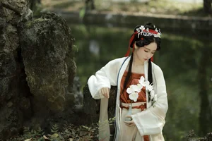 Exploring Aesthetic Elegance in YiTuYu Art Language Vol.7052 Featuring Yuan Bao - image 11
