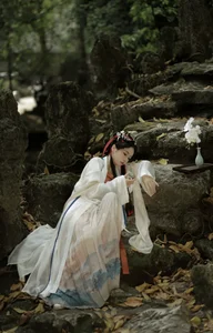Exploring Aesthetic Elegance in YiTuYu Art Language Vol.7052 Featuring Yuan Bao - image 6