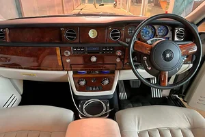 Rare 18-Year-Abandoned Rolls-Royce Phantom Listed for Sale in Hanoi - image 2