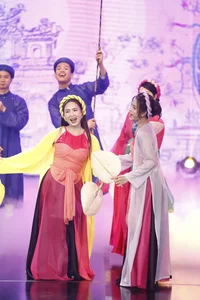 Hong Diem and VFC Actresses Shine in Traditional Thi Mau Style - image 2