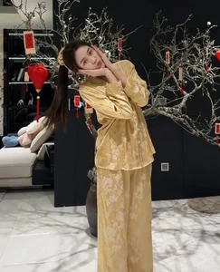 Inside Miss Do Thi Ha’s Stunning Flower-Filled Apartment for the Lunar New Year - image 2