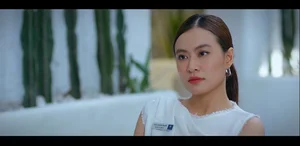 Hoang Thuy Linh’s Power Dressing: The Ultimate CEO Fashion Guide - image 5