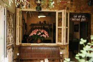 Top Nostalgic Cafes in Hanoi for a Slow Living Experience - image 2