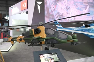 Advanced Fighter Jets and UAVs at the International Defense Expo - image 3