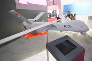 Advanced Fighter Jets and UAVs at the International Defense Expo - image 6