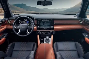 New Generation Mitsubishi Pajero: 2025 Launch and Expected Features - image 7