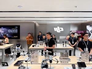 First Official DJI Experience Store Opens in Vietnam: A New Era for Tech Enthusiasts - image 9