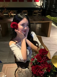 Ha Duc Chinh Wife Mai Ha Trang Shows Off Stunning Postpartum Figure - image 4