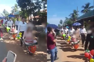 Unique Vietnamese Engagement Ceremonies: Bringing Wedding Gifts in Wheelbarrows - image 6