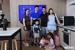 Inside the Newly Opened Samsung West Lake Premium Experience Store - image 1