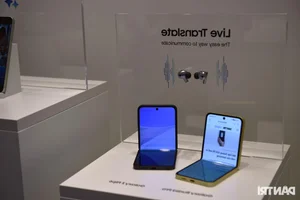 Inside the Newly Opened Samsung West Lake Premium Experience Store - image 8