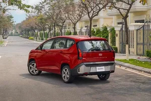 2026 Hyundai Stargazer Review: A Bold Design Overhaul That Redefines Practicality - image 1