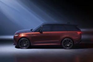 Range Rover Sport SV Carbon: The Ultimate Modern Luxury Performance SUV - image 4