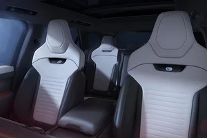 Range Rover Sport SV Carbon: The Ultimate Modern Luxury Performance SUV - image 5