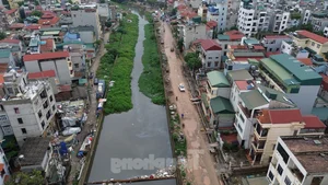 Residents Concerned Over New Road Design Elevated by Nearly One Meter - image 2
