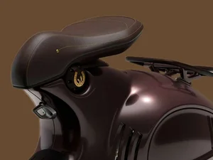 Vespa Unveils the Exclusive '946' Horse-Themed Edition for the Year of the Wood Horse - image 8
