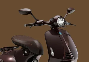 Vespa Unveils the Exclusive '946' Horse-Themed Edition for the Year of the Wood Horse - image 3