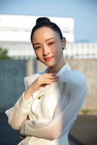 Decoding the Elegant and Sophisticated Fashion Style of Truong Ho Phuong Nga - image 1