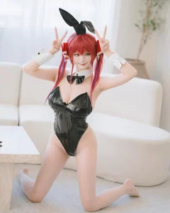 The New Wave of Cosplay: Exploring Angelic Aesthetics and Creative Costumes - image 9