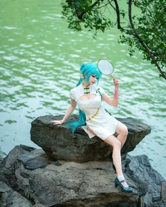 The New Wave of Cosplay: Exploring Angelic Aesthetics and Creative Costumes - image 6