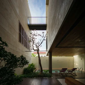 Climate-Adaptive Architecture: Innovative Home Designs Tailored to Local Weather - image 7